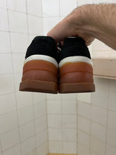 Load image into Gallery viewer, ss1998 Issey Miyake Futuristic Black and Gum Platform Low Trainers - Size 7 US (23.5cm)