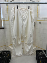 Load image into Gallery viewer, 1940s Vintage White Oversized Snow Pants - Size OS