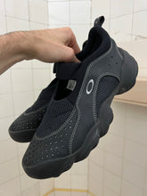 Load image into Gallery viewer, 2000s Oakley ‘Flesh’ Slip-On Sandals in Black - Size 10.5 US
