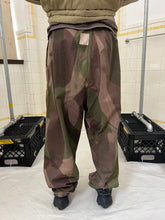 Load image into Gallery viewer, 1940s Vintage WW2 British SAS Brush Camo Pants - Size XXL
