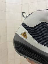 Load image into Gallery viewer, 2000s Vintage Nike ACG Govy Boot - Size 9 US