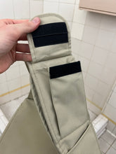 Load image into Gallery viewer, 1990s Vexed Generation x Yak Pak Beige Crossbody Bag - Size S