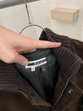 Load image into Gallery viewer, 2000s Samsonite 'Travel Wear' Extended Brown Corduroy Jacket - Size L