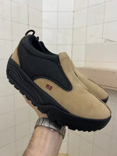 Load image into Gallery viewer, 2000s Vintage Nike ACG Ridgeback Clogs - Size 9 US