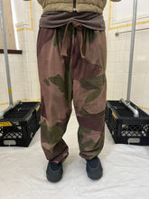 Load image into Gallery viewer, 1940s Vintage WW2 British SAS Brush Camo Pants - Size XXL
