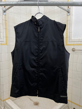 Load image into Gallery viewer, 2000s Samsonite ‘Travel Wear’ Paneled Vest with Packable Backpack - Size L