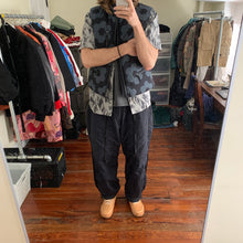 Load image into Gallery viewer, 1980s Issey Miyake Grey Oversized Printed Shirt - Size L