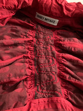 Load image into Gallery viewer, aw2007 Issey Miyake APOC Cropped Red Jacket with Pleats and Ribbing Details - Size S