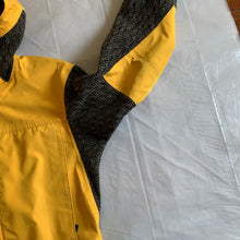 Load image into Gallery viewer, aw2005 Junya Watanabe Yellow Goretex Technical Jacket - Size M