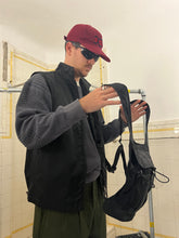 Load image into Gallery viewer, 2000s Samsonite ‘Travel Wear’ Paneled Vest with Packable Backpack - Size L