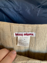 Load image into Gallery viewer, 1970s Issey Miyake Loose Slashed Linen Pullover Shirt - Size OS