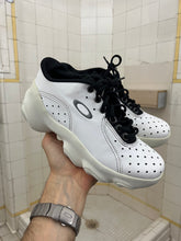 Load image into Gallery viewer, 2000s Oakley ‘Shoethree’ Lace-Up Sneakers in White - Size 7 US