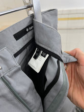 Load image into Gallery viewer, 2000s Samsonite 'Travel Wear' Grey Cargo Zip Off Pants - Size L