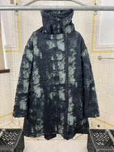 Load image into Gallery viewer, aw1998 Issey Miyake Crinkle Dyed Puffer with High Neck and Fleece Lining - Size L