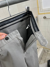 Load image into Gallery viewer, 2000s Samsonite ‘Travel Wear’ Cotton Cargo Pants - Size L