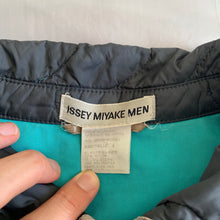 Load image into Gallery viewer, aw2000 Issey Miyake Reversible Quilted Blouson - Size M