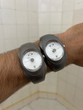 Load image into Gallery viewer, 1998 Oakley ‘Timebomb’ Watch - Size OS