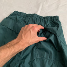 Load image into Gallery viewer, 1990s Final Home Forest Green Survival Shorts - Size M