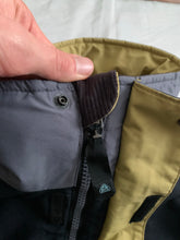 Load image into Gallery viewer, 2000s Vintage Nike ACG Oversized High-necked Jacket with Paneled Sleeves - Size XL