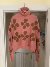 Load image into Gallery viewer, aw1996 CDG Cropped Flower Intarsia Sweater - Size M