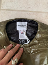 Load image into Gallery viewer, ss2017 Takahiromiyashita The Soloist Primaloft Olive Military Vest - Size S