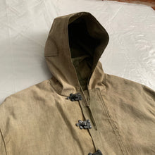 Load image into Gallery viewer, 1940s Vintage WW2 US Navy Faded Khaki Smock - Size L