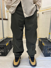 Load image into Gallery viewer, 2000s Jipijapa Snowpants with Backpocket Zipper Opening - Size L