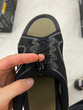 Load image into Gallery viewer, 2000s Oakley ‘Big Smoke’ Sandals in Black - Size 12.5 US