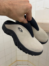 Load image into Gallery viewer, 2000s Oakley ‘Bobbie’ Clogs - Size W6 US