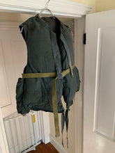 Load image into Gallery viewer, 1940s Vintage WW2 US Kapok Life Jacket - Size OS