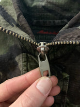 Load image into Gallery viewer, 2000s Vintage Griffin DPM Jacket with Hidden Inside Back Pocket - Size M