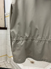 Load image into Gallery viewer, 2000s Samsonite 'Travel Wear' Khaki Hooded Windbreaker - Size L