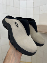 Load image into Gallery viewer, 2000s Oakley ‘Bobbie’ Clogs - Size W6 US