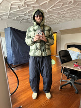 Load image into Gallery viewer, 2000s Vintage Jipijapa Reversible X-Ray Puffer Jacket - Size L