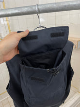 Load image into Gallery viewer, 2000s Samsonite ‘Travel Wear’ Backpack Vest - Size M