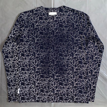Load image into Gallery viewer, 2000s Lad Musician Reflective Geometric Print Tee - Size S