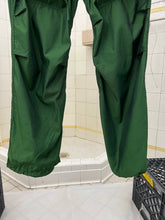 Load image into Gallery viewer, ss2007 Issey Miyake Green Textured Nylon Tactical Pants - Size M