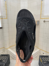 Load image into Gallery viewer, 2000s Oakley ‘Solid Smoke’ Sandals - Size 9 US