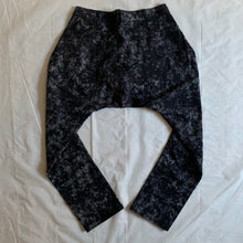 Load image into Gallery viewer, ss2005 Junya Watanabe Digi Camo Dyed Pants - Size L