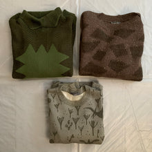Load image into Gallery viewer, 1980s Issey Miyake Green Wool Turtleneck Sweater with Embossed Graphic - Size L