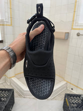 Load image into Gallery viewer, 2000s Oakley ‘Impact Crater’ Sandals - Size 7 US