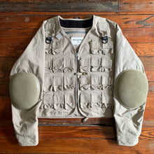 Load image into Gallery viewer, 1998 General Research Parasite 74 Pocket Grey Hunting Jacket - Size L