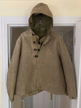 Load image into Gallery viewer, 1940s Vintage WW2 US Navy Faded Khaki Smock - Size L