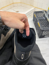 Load image into Gallery viewer, 2000s Oakley ‘Chopsaw’ Mid Sneakers - Size 9 US