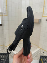 Load image into Gallery viewer, 2000s Oakley ‘Impact Crater’ Sandals - Size 7 US