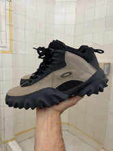 Load image into Gallery viewer, 2000s Oakley ‘Chopsaw’ Mid Sneakers - Size 9 US