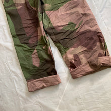 Load image into Gallery viewer, 1940s Vintage WW2 British SAS Brush Camo Pants - Size XXL