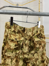 Load image into Gallery viewer, 1998 General Research Camo Netting Cargo Shorts - Size M