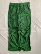 Load image into Gallery viewer, ss2007 Issey Miyake True Green Textured Nylon Tactical Pants - Size L