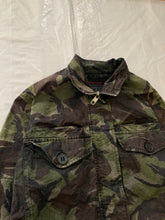 Load image into Gallery viewer, 2000s Vintage Griffin DPM Jacket with Hidden Inside Back Pocket - Size M